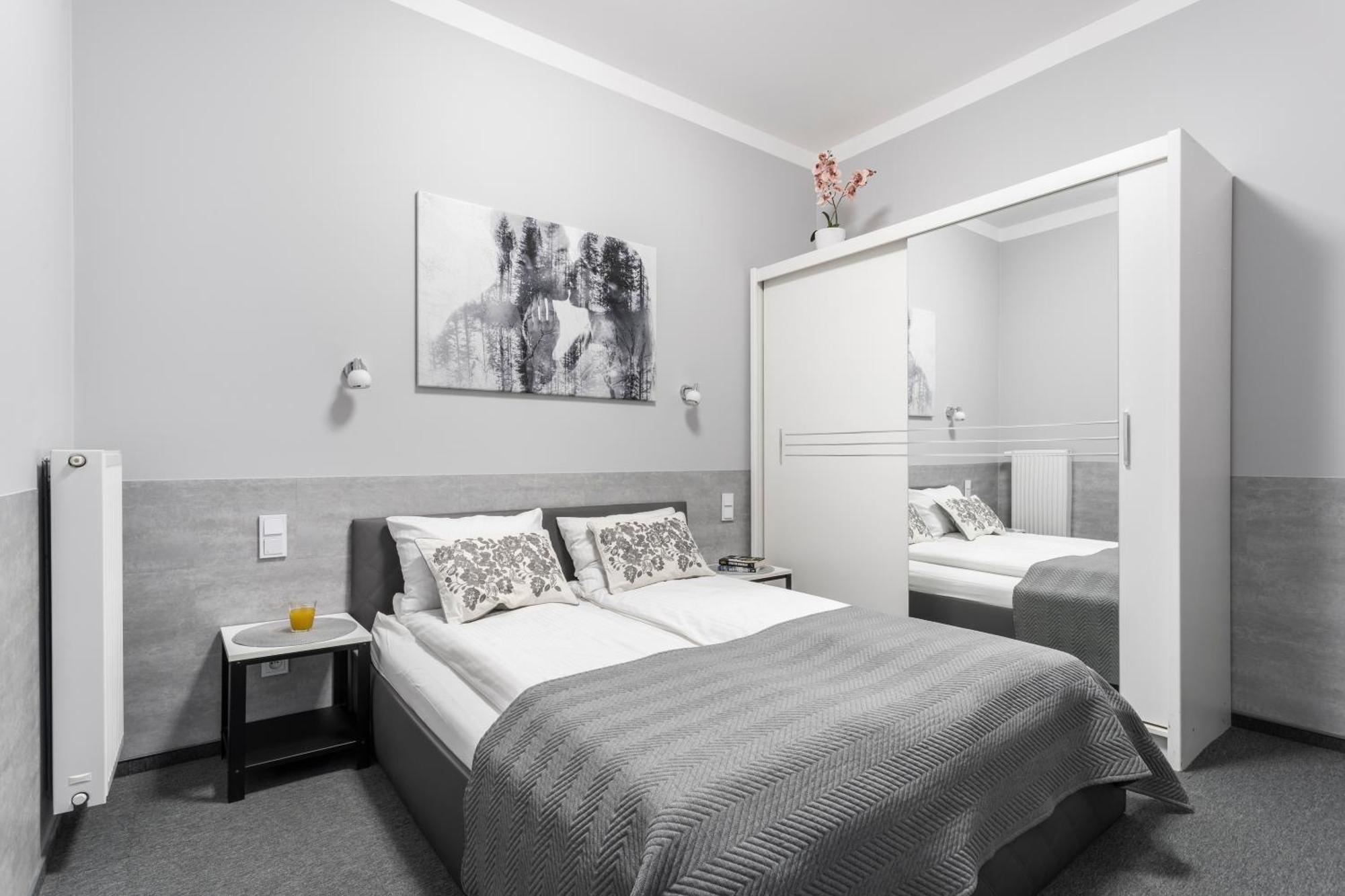 Primero Elegant Apartments Krakow Old Town ภายนอก รูปภาพ